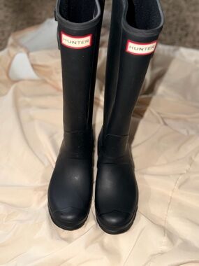 Hunter Black Tall Matte Rain Boots with Red Logo